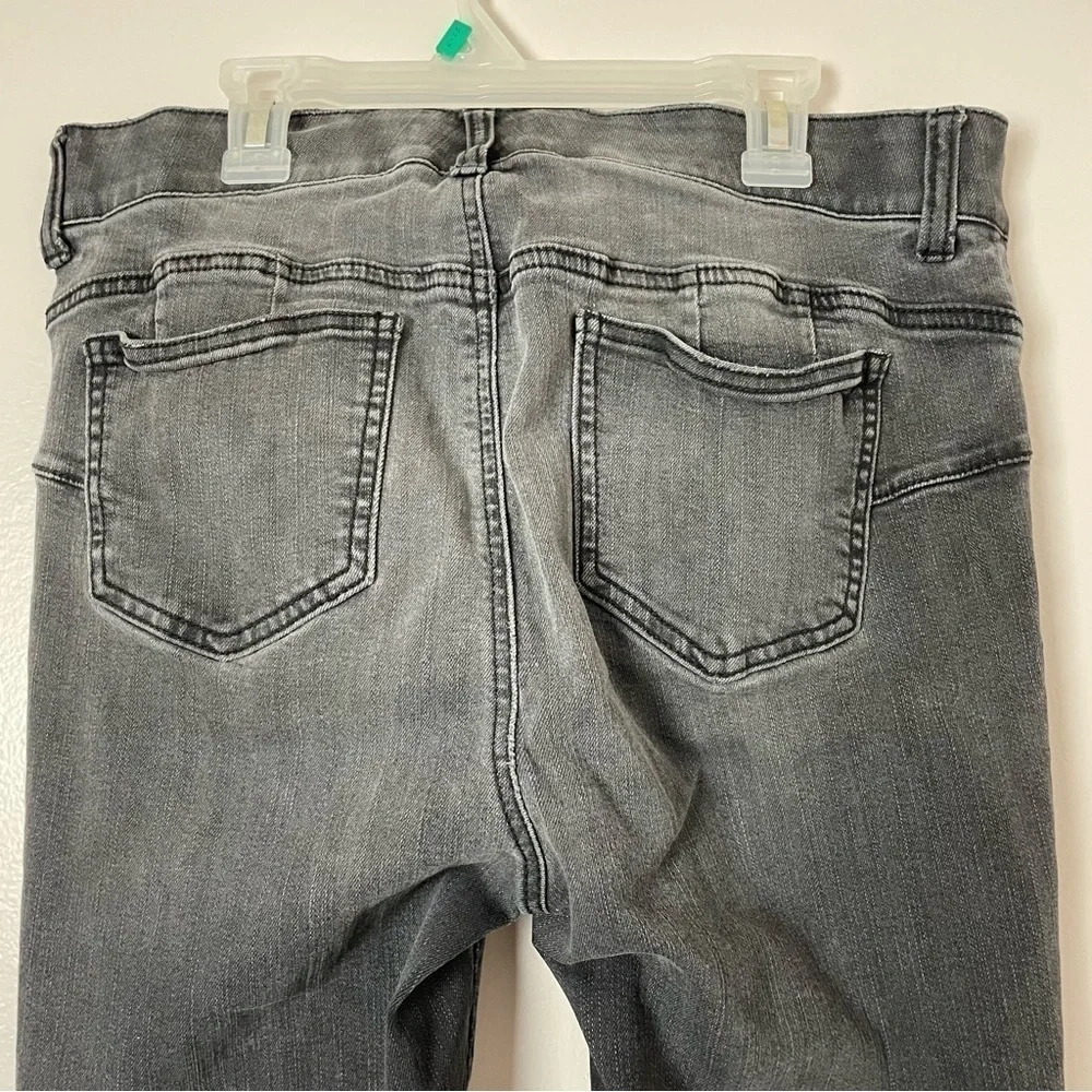 Torrid Bombshell Skinny Jeans | Distressed | Raw Hemline | Black
